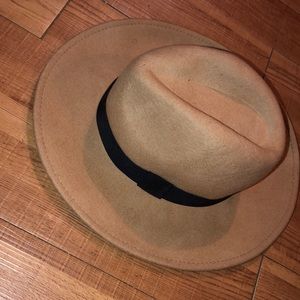 Aldo Hat